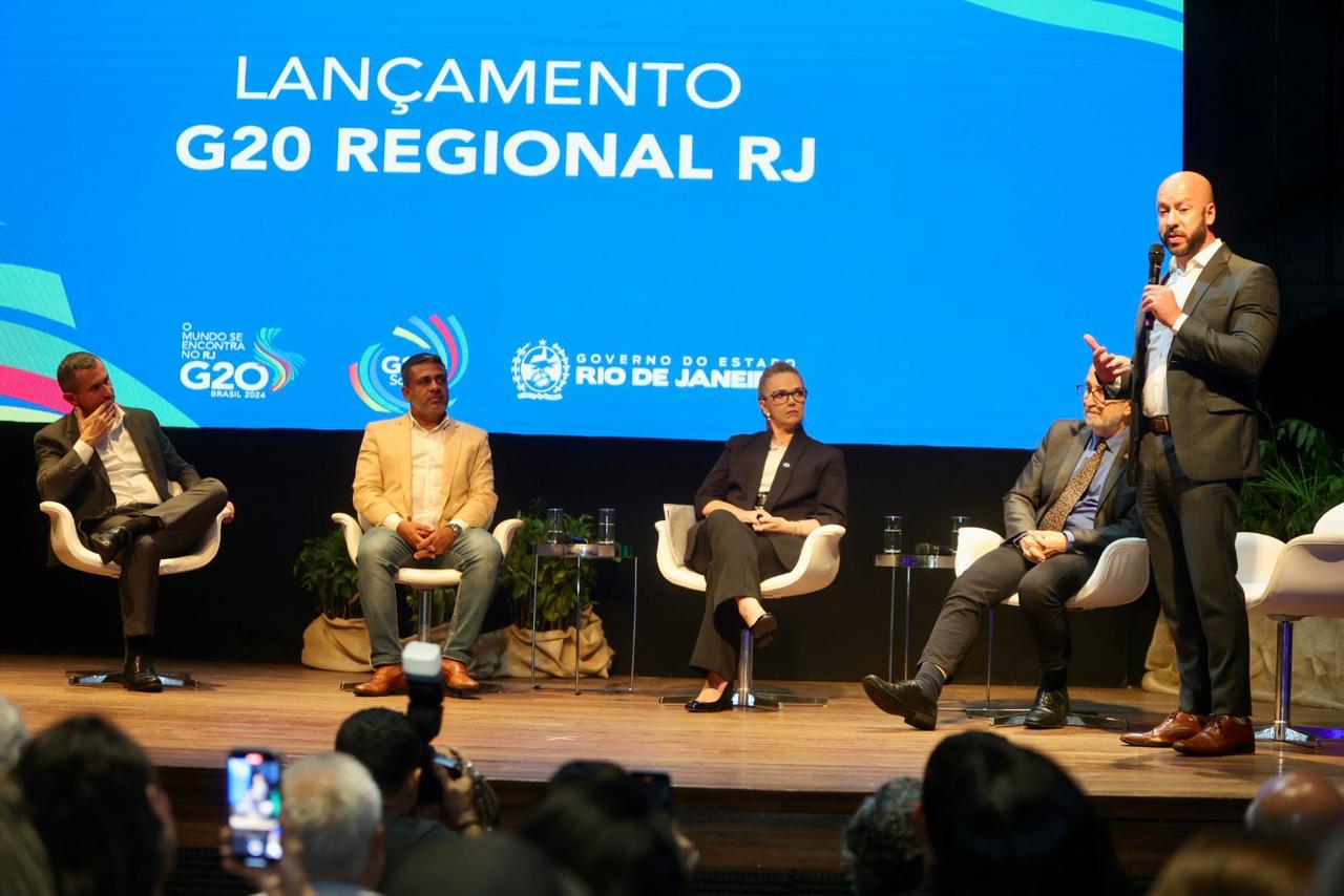 Você está visualizando atualmente Prefeito Vinicius Claussen participa do lançamento do G20 Regional RJ