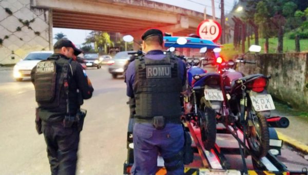 Leia mais sobre o artigo Prefeitura de Teresópolis, por meio da GCM, e Polícia Militar realizam Operação e 16 motos irregulares são apreendidas