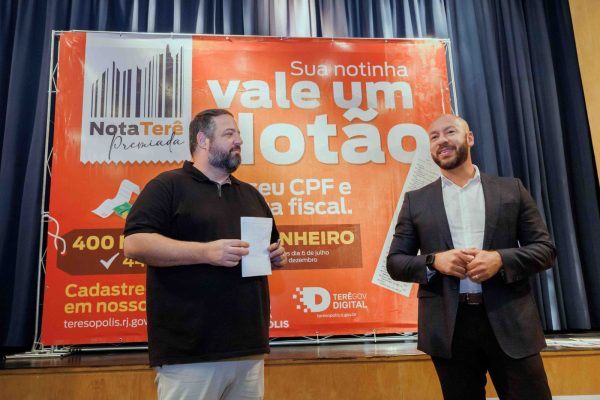 Leia mais sobre o artigo Nota Terê Premiada: Prefeitura de Teresópolis entrega R$ 195 mil a 21 contribuintes sorteados