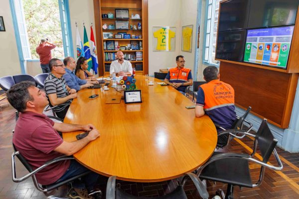 Leia mais sobre o artigo Prefeitura de Teresópolis recebe o Plano Verão da Enel