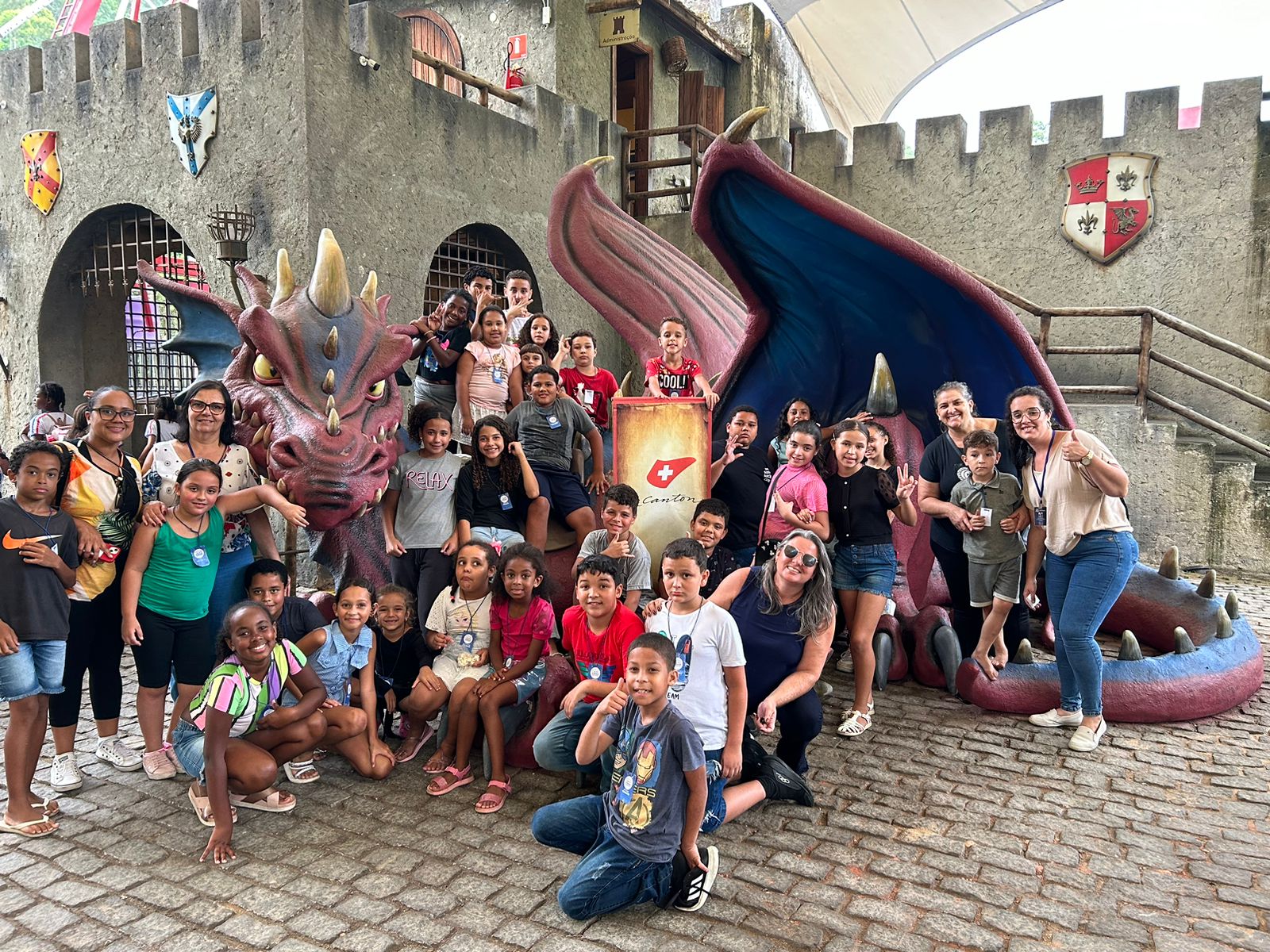 No momento, você está visualizando CRAS Bonsucesso dá início a programação de Natal com passeio ao Parque Magique – Le Canton