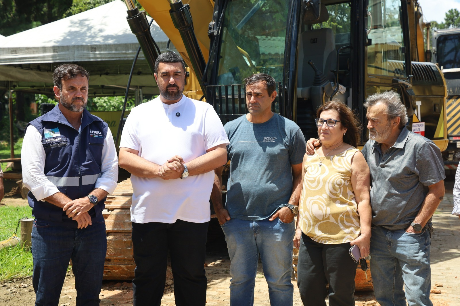 No momento, você está visualizando Prefeitura de Teresópolis inicia grande operação de limpeza e desassoreamento dos rios