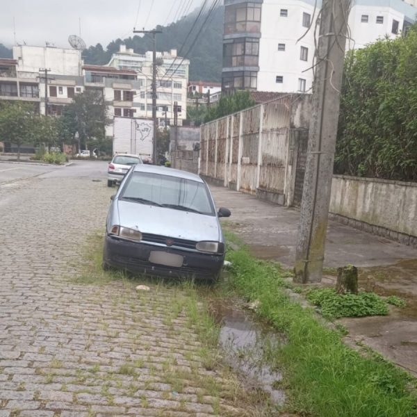 Leia mais sobre o artigo Secretaria de Segurança de Teresópolis vai recolher carros abandonados em via pública