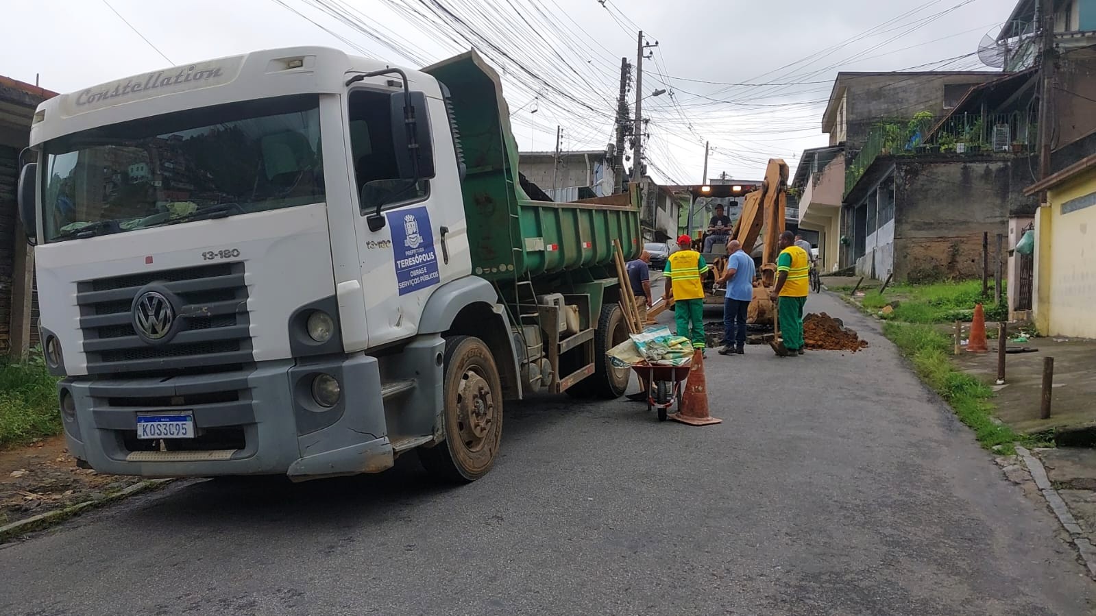 No momento, você está visualizando Frentes de trabalho da Prefeitura de Teresópolis atuam na manutenção dos bairros