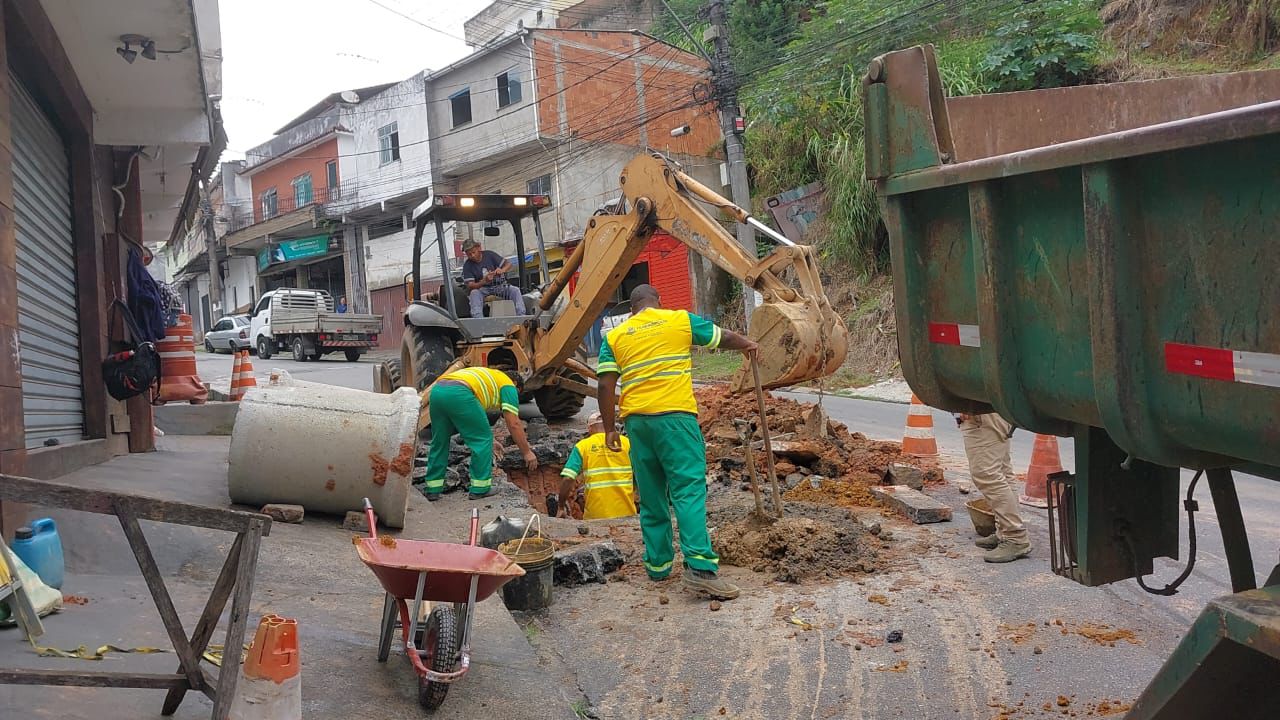 No momento, você está visualizando Prefeitura segue com serviços de manutenção e zeladoria pelos bairros da cidade e do interior