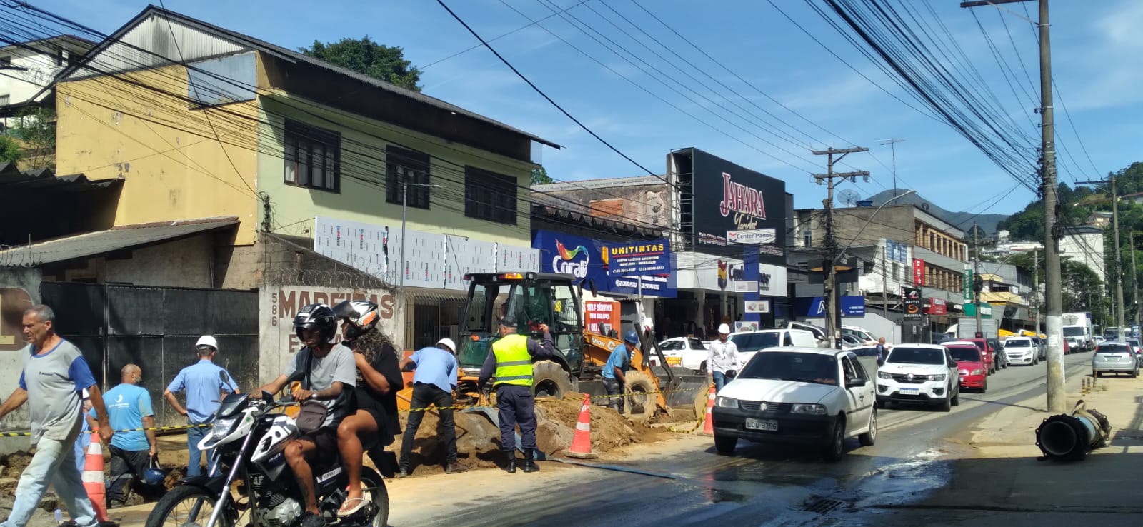 No momento, você está visualizando INFORME – Rua Tenente Luiz Meirelles, na Várzea, com Pare e Siga