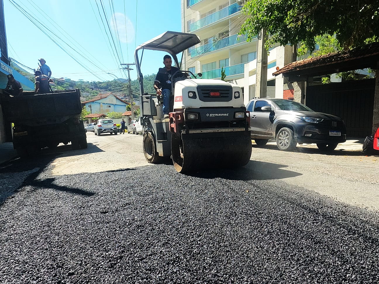 No momento, você está visualizando Ruas da Tijuca recebem operação tapa-buracos da Prefeitura de Teresópolis