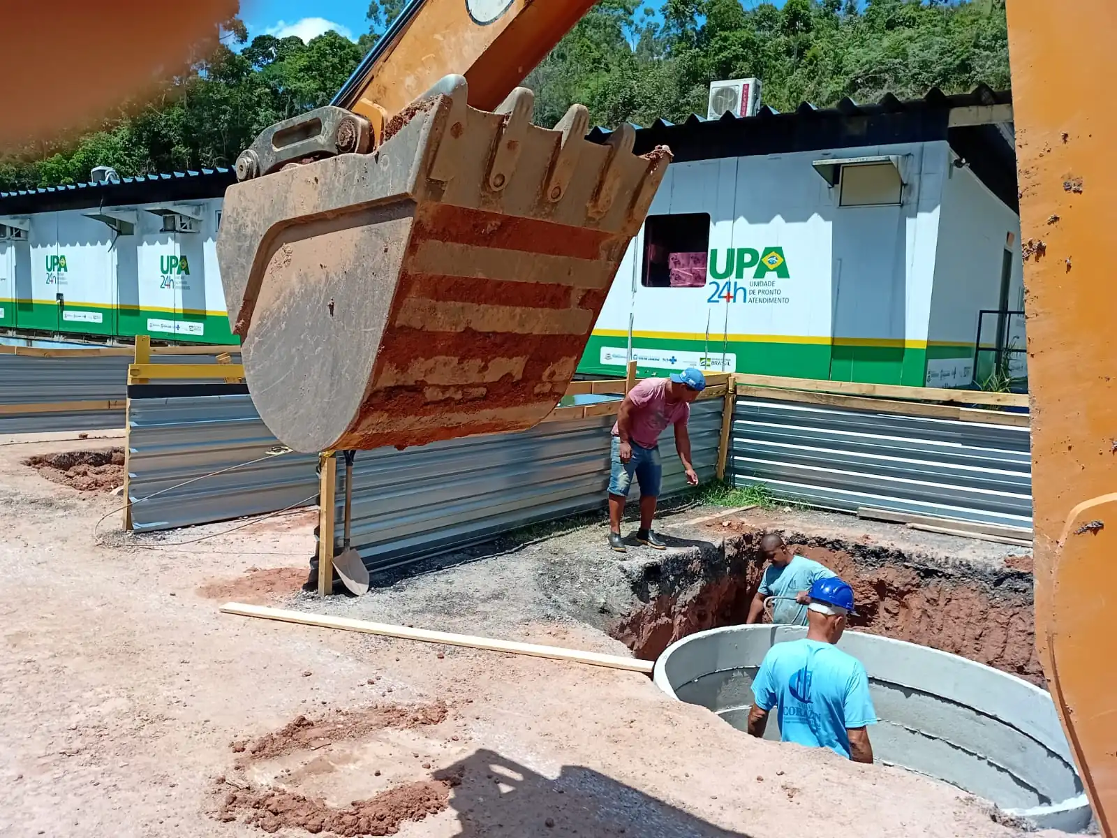 Leia mais sobre o artigo Investimentos na Saúde: Obras de infraestrutura no CEMUSA e UPA 24h são iniciadas.