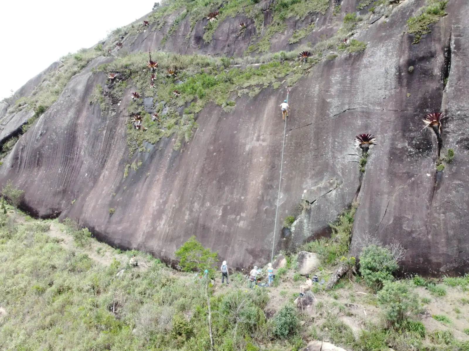 No momento, você está visualizando Parque Natural Municipal Montanhas de Teresópolis ganha Campo Escola de Escalada Alexandre Oliveira