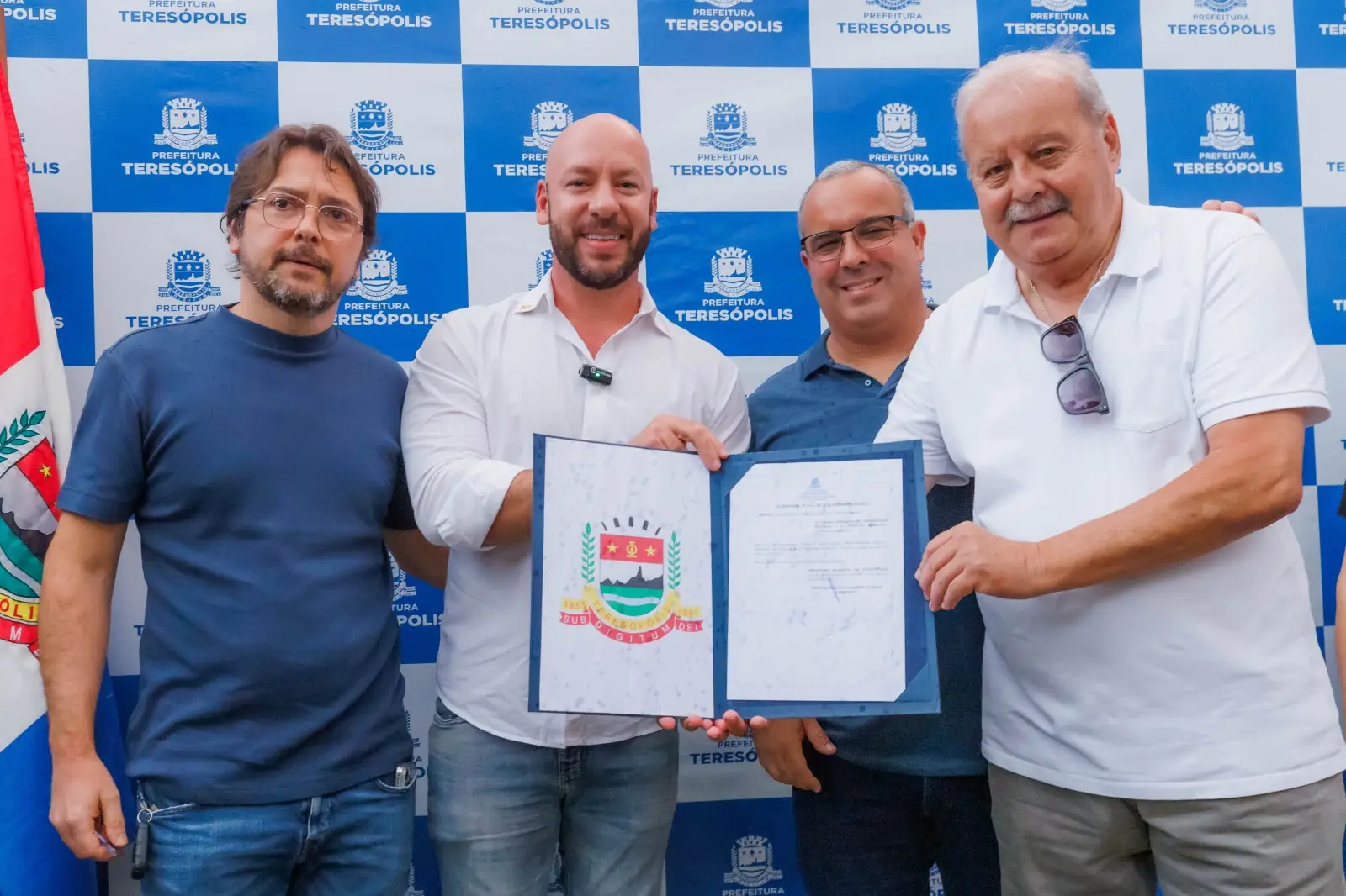 No momento, você está visualizando Prefeito Vinicius Claussen Inaugura o CRAS Barra