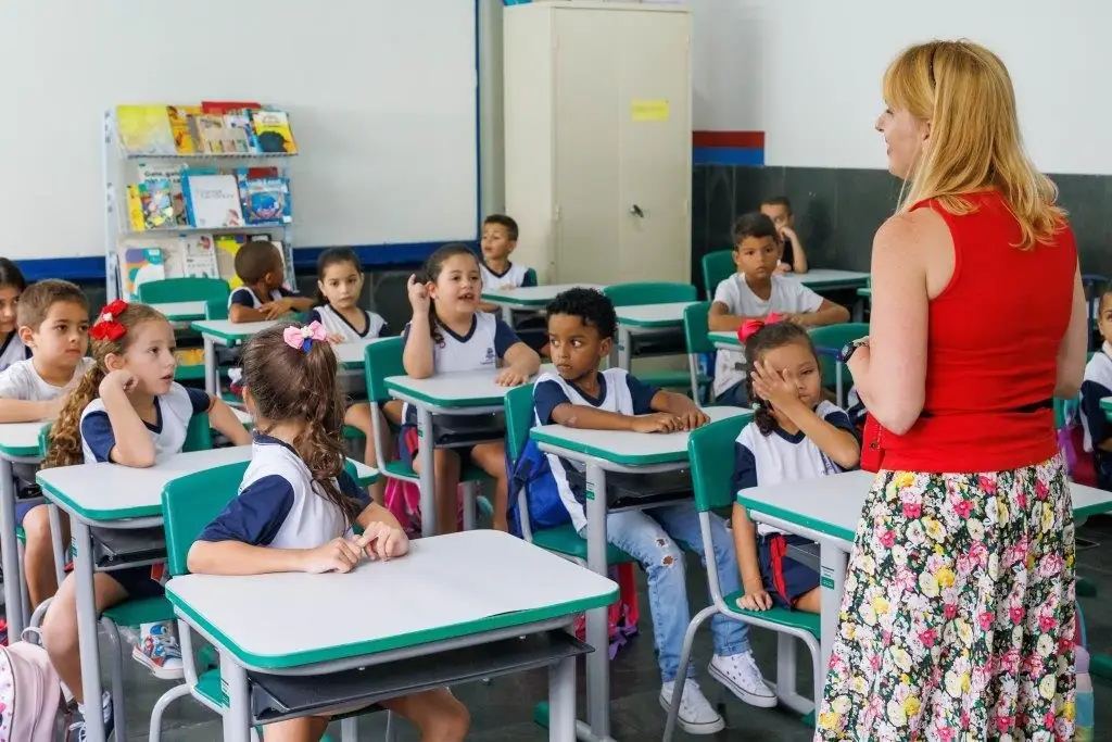 No momento, você está visualizando Prefeitura de Teresópolis convoca mais 40 professores aprovados em processo seletivo